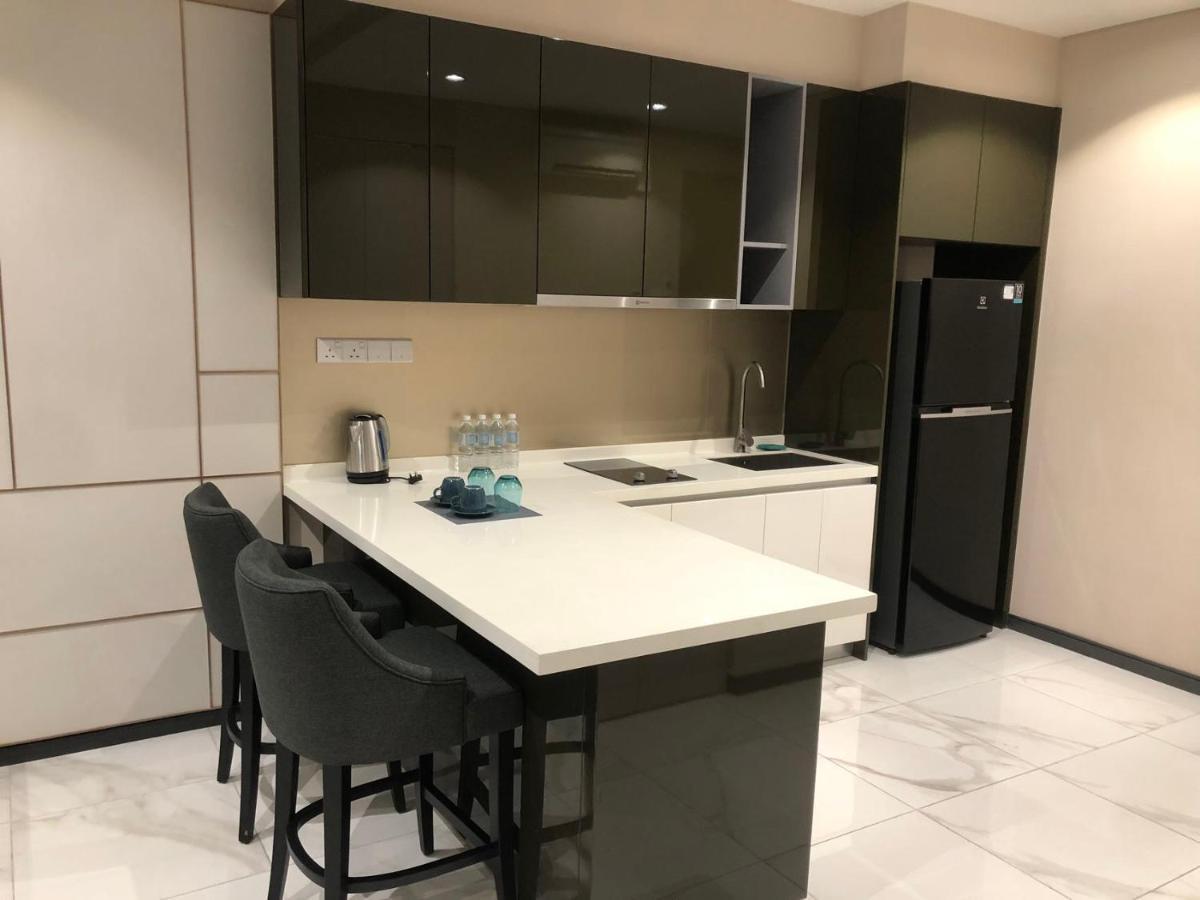 Appartamento 8 Kia Peng Klcc By Wsd Kuala Lumpur Esterno foto